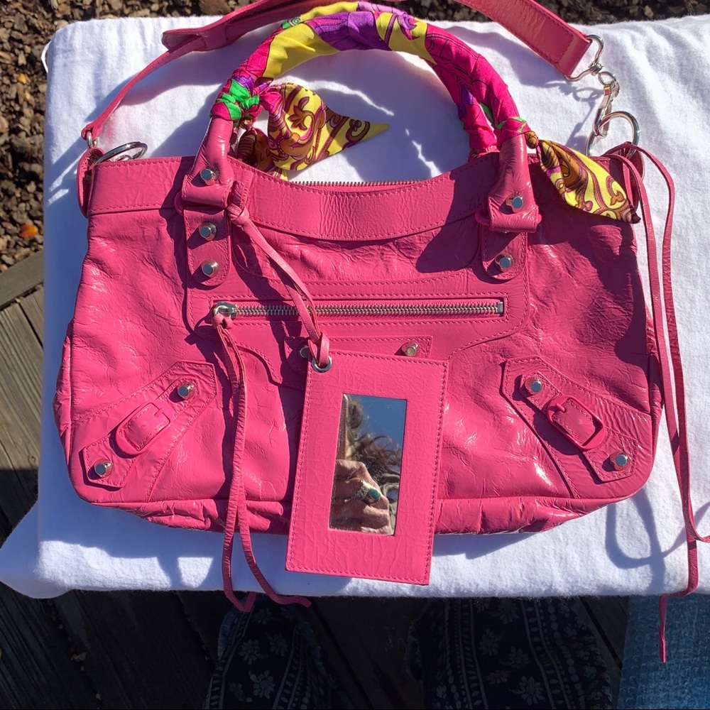 Balenciaga medium city in pink! 😃🌸💕